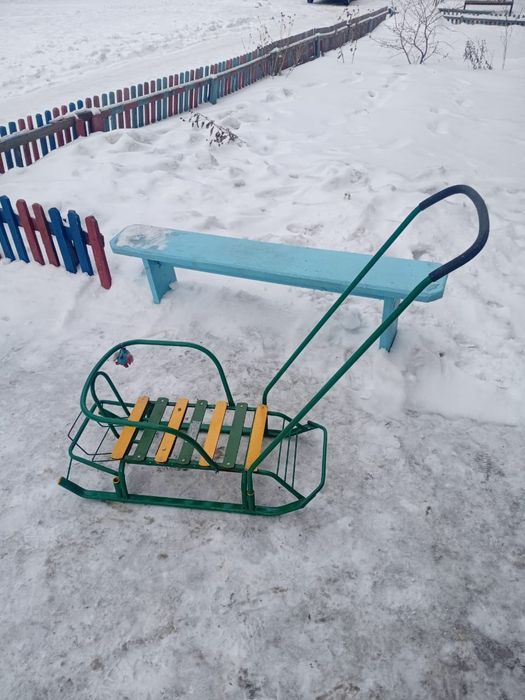 Продам санки детские