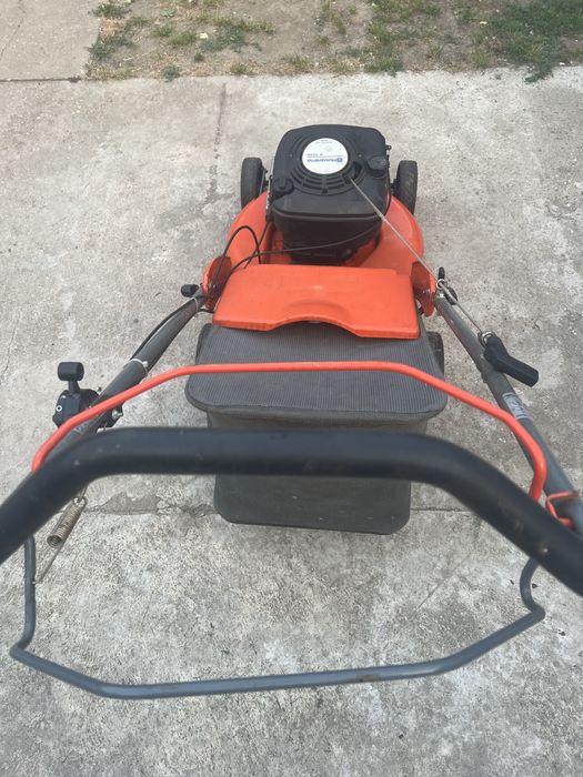 Masina de tuns iarba Husqvarna