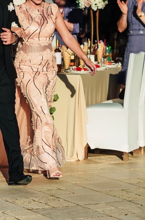 Рокля с 3д цветя официална