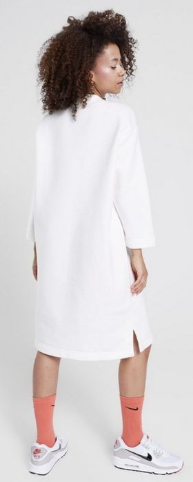 Оригинална бяла рокля NIKE