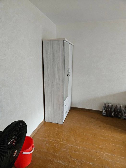 Чиланзар-2 пионерский квартира под офис первая линия 27кв фасад 6метр