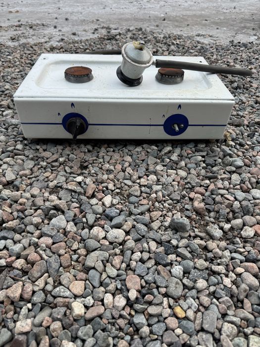 Продам газ плиту двухкамфорную