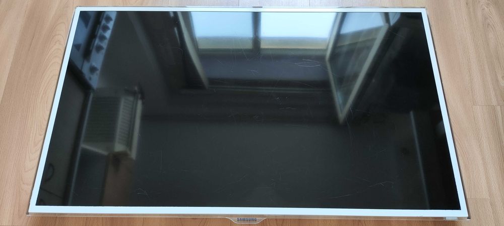 LED-Телевизор SAMSUNG модель:UE40ES6710S