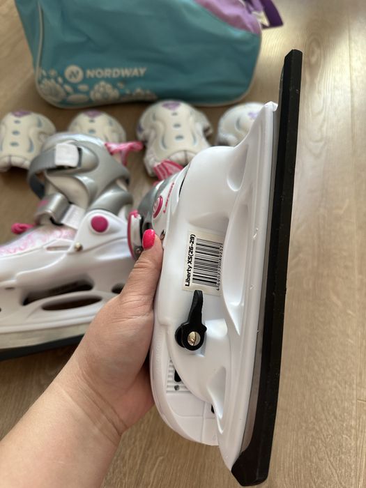 Продам детские коньки