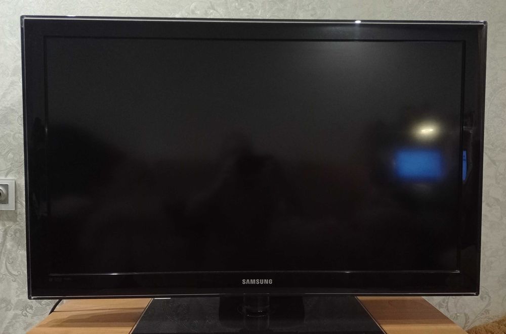 Samsung ЖК 102см