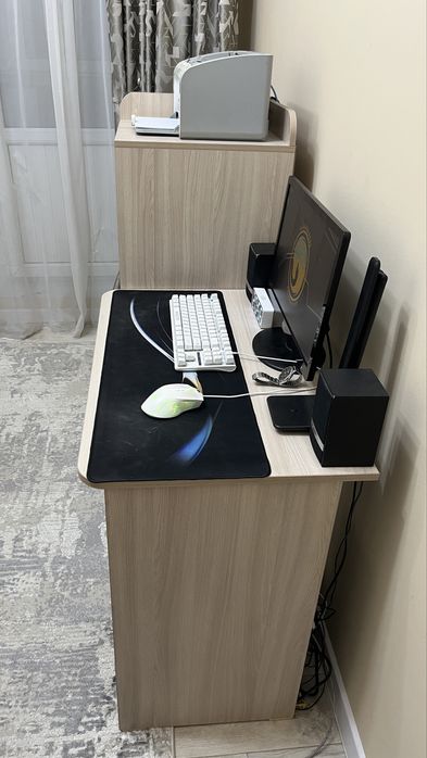 Стол компьютерный