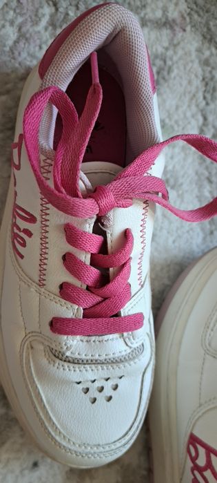 Adidasi Barbie fetite