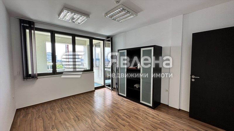 Дава се под наем Офис в Варна, Чайка - 137 кв.м за 1370 € - Снимка #5