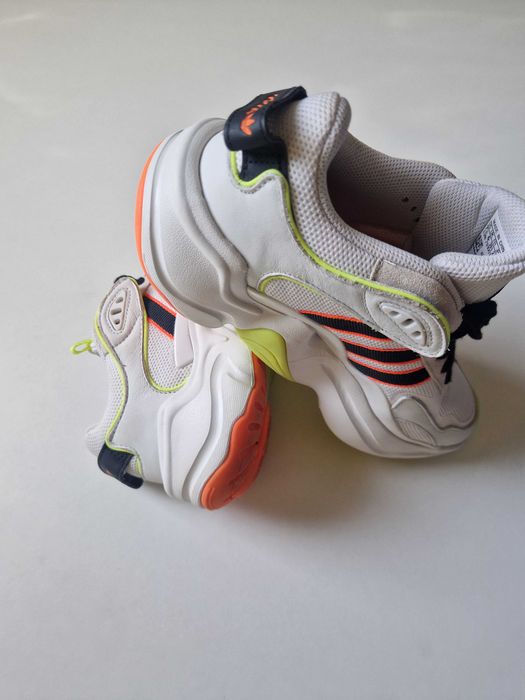 Adidas Magmur Runner оригинални маратонки