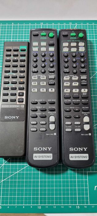 Telecomenzi sisteme audio: Sony RM-U307, Sony RM-S103, Sony RM-U185