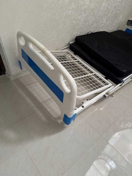 Кровать сотилади