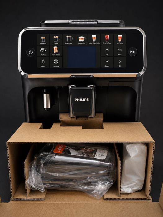 Espressor Philips Seria 5500 Luxury Black / Nou, Sigilat / Garantie 2 Ani / Aparat de Cafea Premium