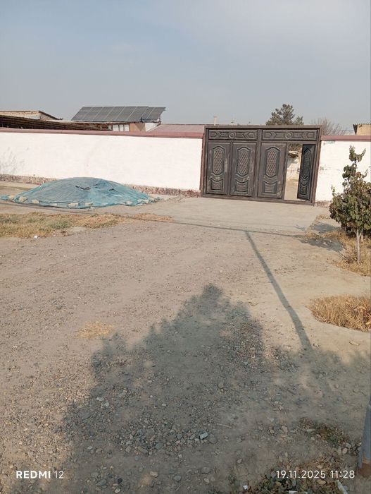 Двор в городе Навои