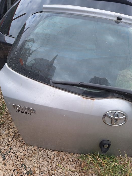 Врата багажник Toyota Yaris / Тойота Ярис 2007г.