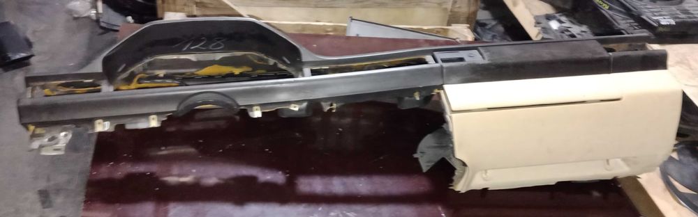 TitanAuto Mercedes E-class W124 торпедо