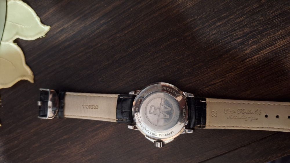 Часовник Raymond Weil