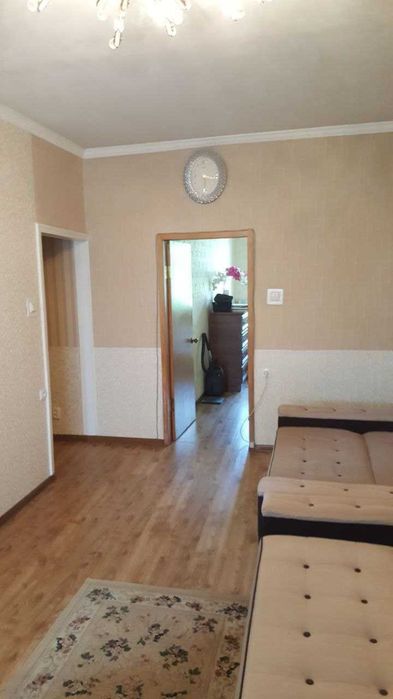 Продаётся 2х комн квартира на Художников. метро БИЙ. 225 школа