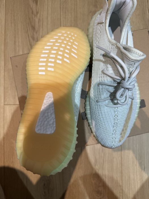 yezzy 350.
