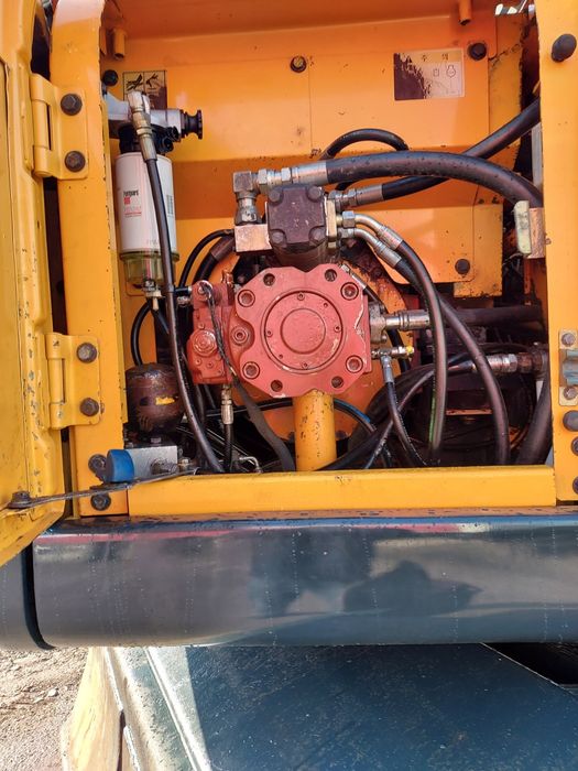 Excavator sotiladi Hyundai 140w hamma joyi soz ishga Tayyor texnika