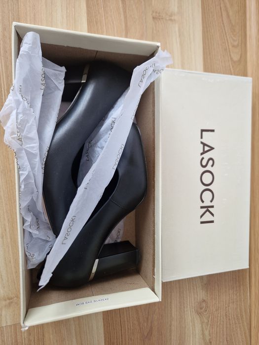 Дамски обувки естествена кожа