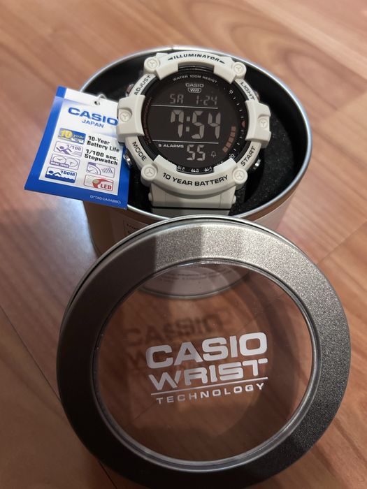 Чисто нов часовник Casio AE1500WH8B2V бял
