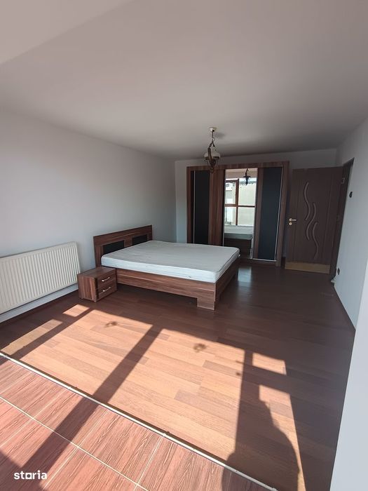 Vanzare apartament 3 camere Targoviste- zona Balaban