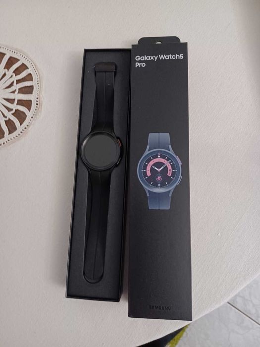 Смарт часовник Samsung