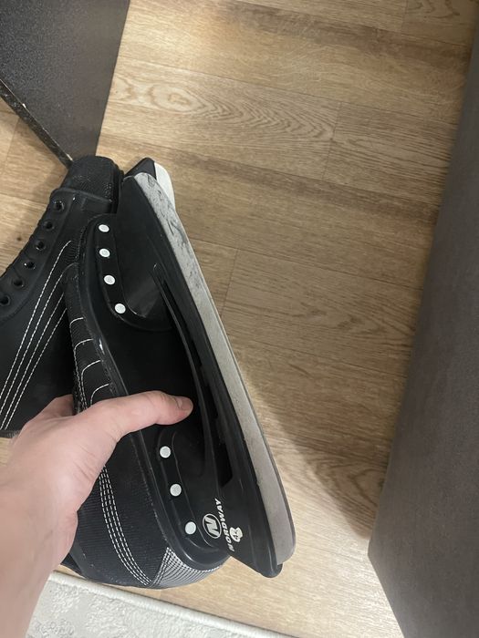 Коньки мужские 44размер