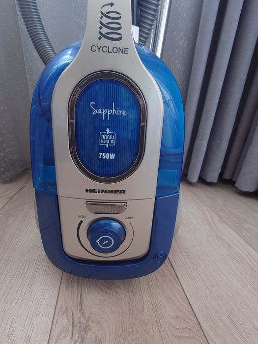 Прахосмукачка Heinner Cyclone 750w