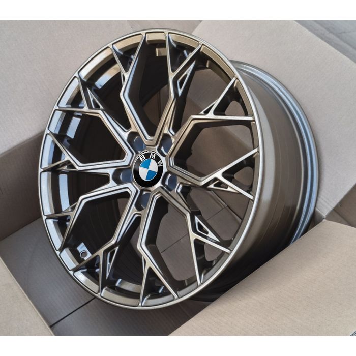 Jante 19 BMW 5 x 120 in 2 latimi
Compatibile BMW F01 F06 F07 F10 F11 F15 F16 F20 F21 F25 F30 F31 F33 F34
Produs Nou cu Factura și Garanție