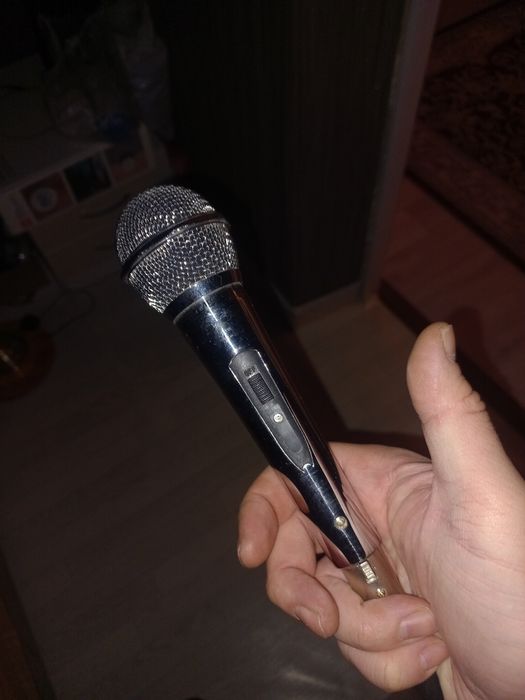 Продам микрофон в рабочем состоянии