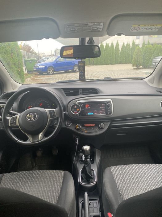 TOYOTA Yaris 2013 — imagine 5