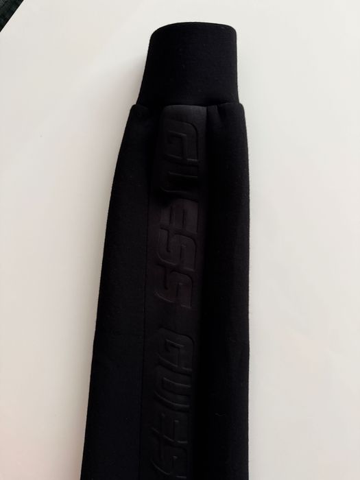 Guess
BluzăAllie Scuba Negru Regular Fit