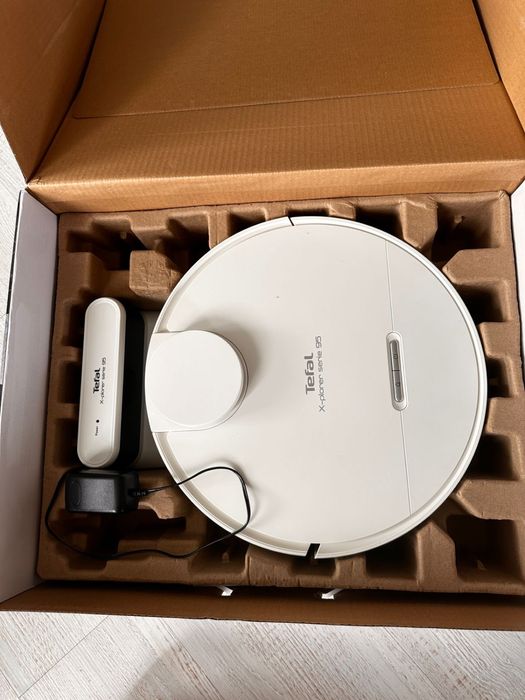 Срочно !Продам новый моющий робот пылесос