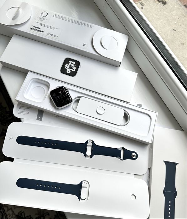 Apple iWatch SE(1) Silver 44mm
