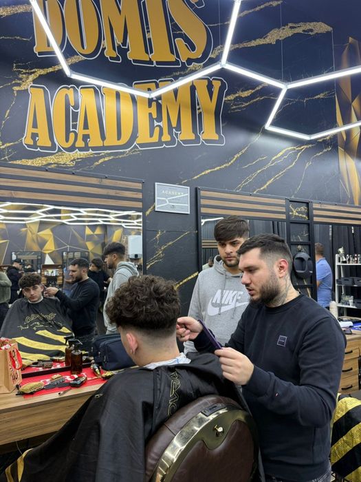 Posturi frizerie bărbați