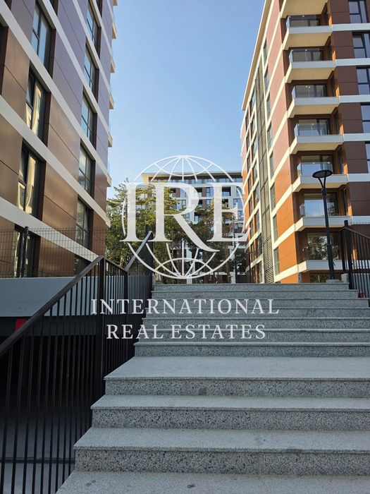 Продава се Двустаен апартамент в Варна, Аспарухово - 69 кв.м за 1812 €/кв.м - Снимка #1