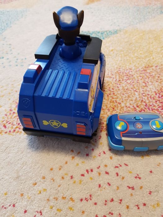 Mașinuță PAW Patrol Chase cu telecomandă