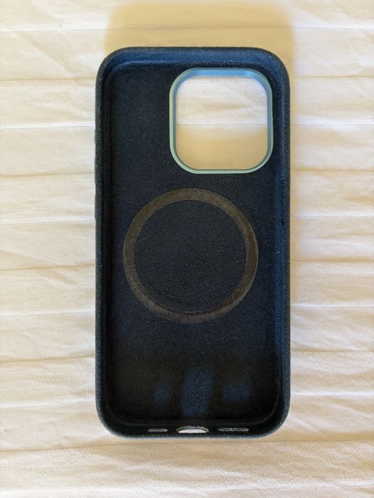 iPhone 15 Pro 256 GB + Подаръци Premium кейсове за над 200€