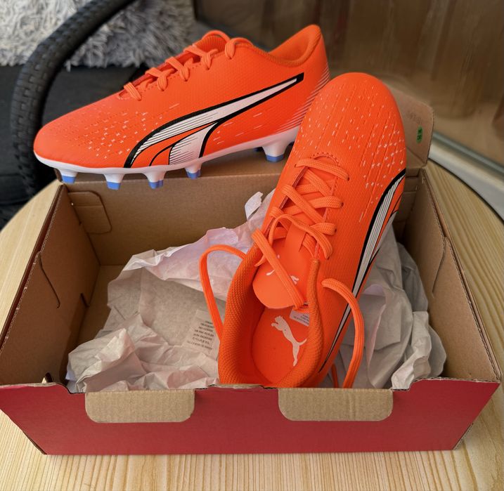 Продавам нови детски бутонки Puma