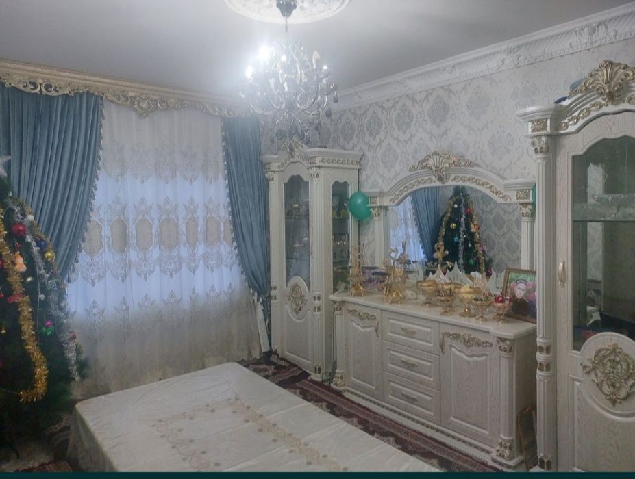 Olmoliq shahar maskovskiy kochasi 16 dom 3xonadon sotiladi kelishiladi