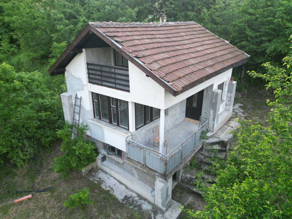 Продава къща с.Гледаци Община Габрово