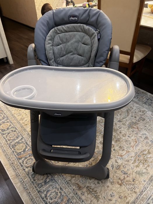 Стульчик детский Chicco Polly Magic серый