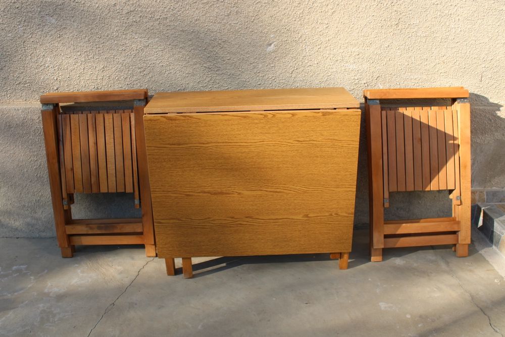 Vând masă plus 4 scaune