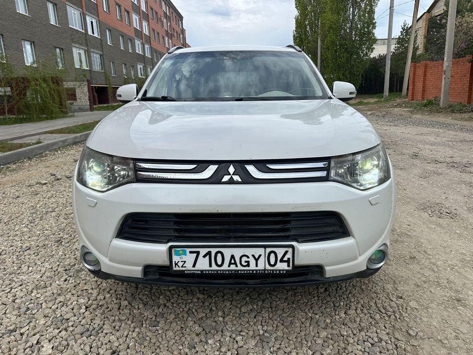 Срочно продается Mitsubishi outlander 3