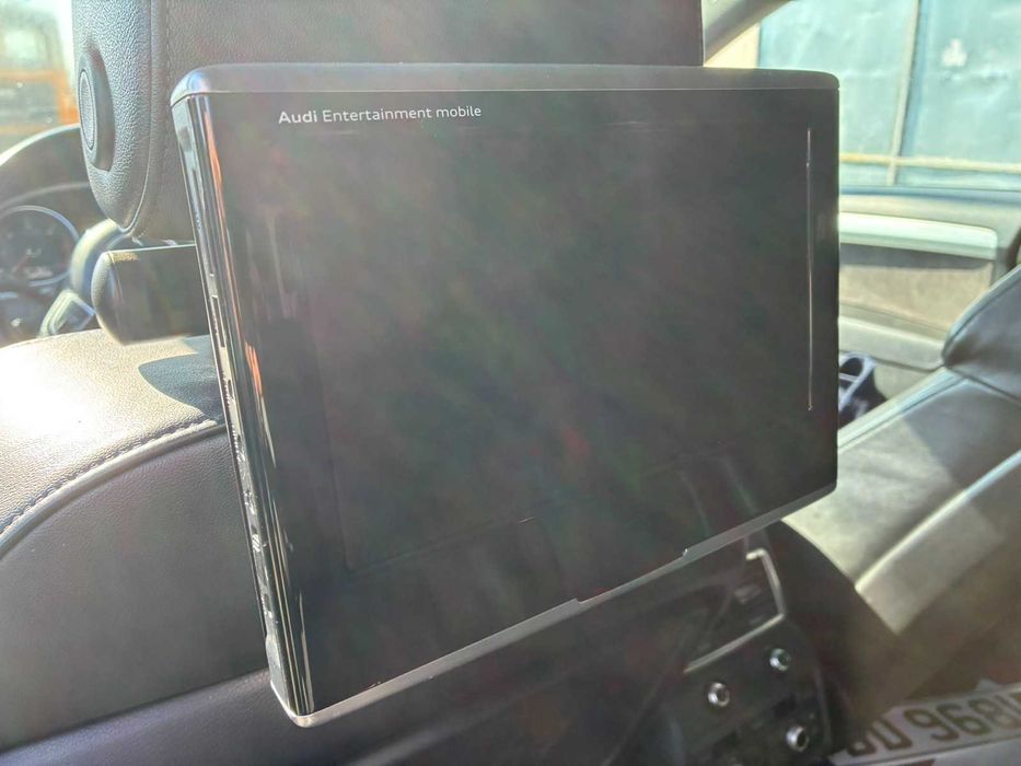 Джип Audi Q7 S line