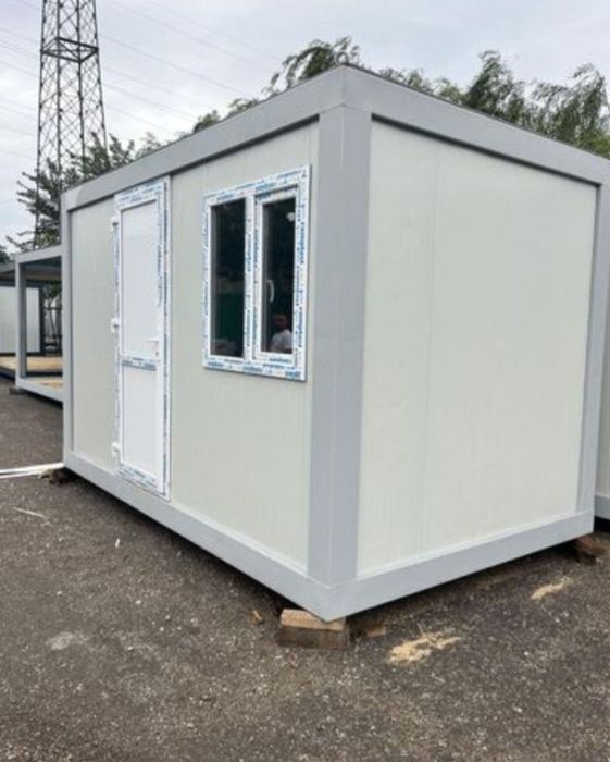 Vand containere modulare standarde la oferta