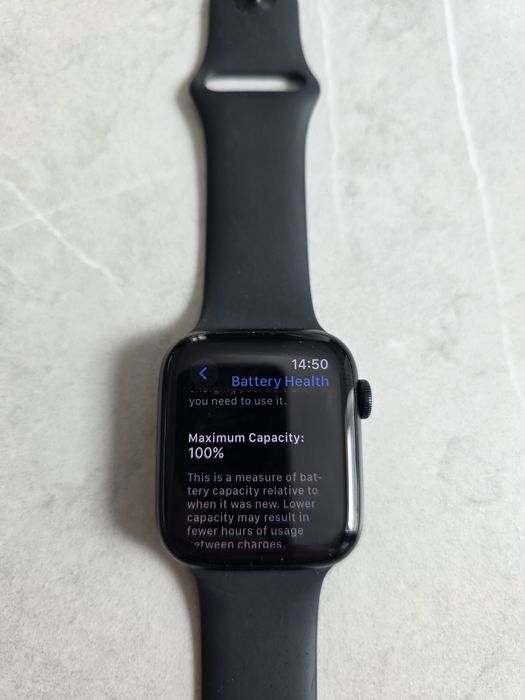 Apple watch SE (GPS) 44mm