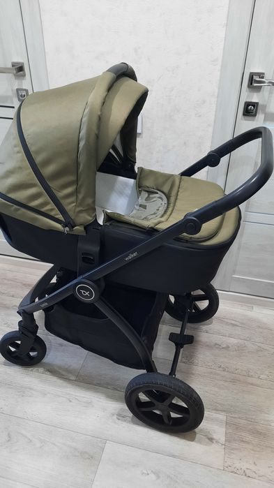 Продам коляску Tomix в отличном состоянии