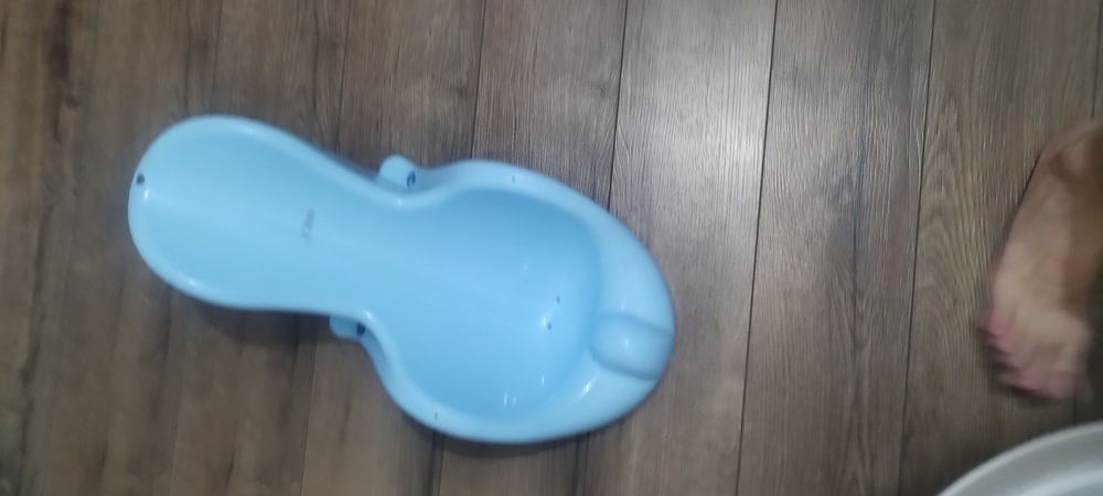 Коляска,ванночки, комбинезоны,стульчик